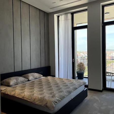 דירות פרישטינה Luxury Penthouse Prishtina מראה חיצוני תמונה