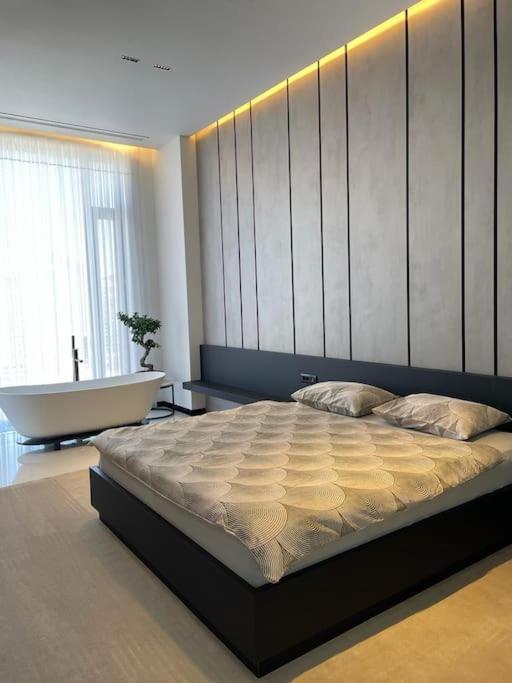 דירות פרישטינה Luxury Penthouse Prishtina מראה חיצוני תמונה