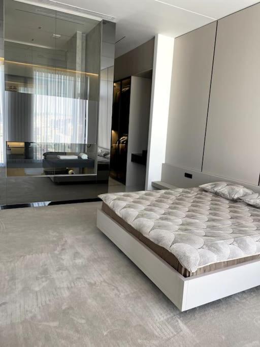 דירות פרישטינה Luxury Penthouse Prishtina מראה חיצוני תמונה